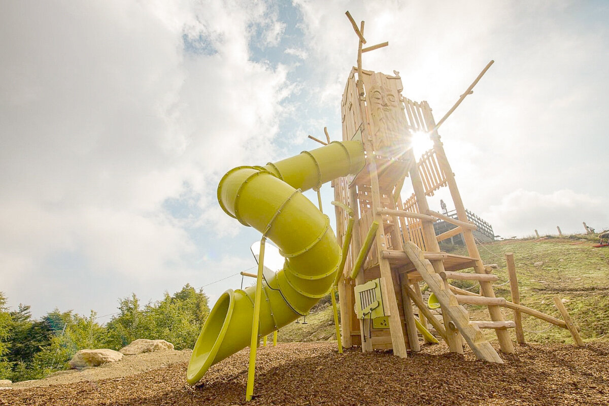 Playground equipment for theme parks and zoos - climbing tower from eibe.